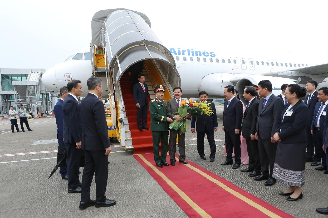 Cảng HKQT Vinh phục vụ chuyên cơ của Tổng Bí thư, Chủ tịch nước CHDCND Lào 